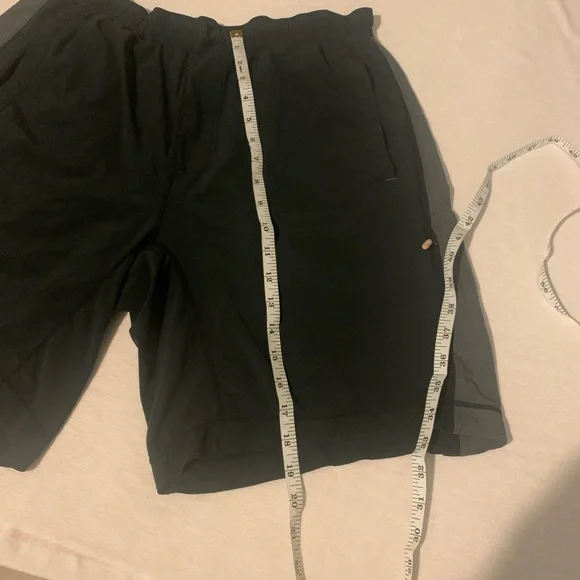 Lululemon Athletic Gym Workout shorts - Picture 8 of 9
